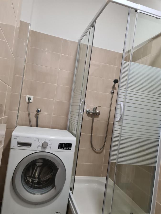 Se-Na Apartment Pula Bagian luar foto