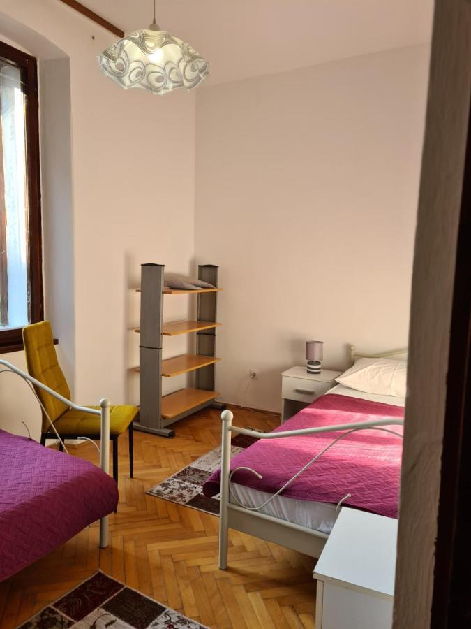 Se-Na Apartment Pula Bagian luar foto
