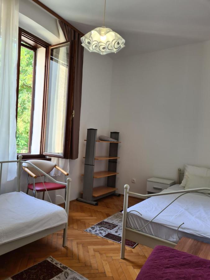 Se-Na Apartment Pula Bagian luar foto