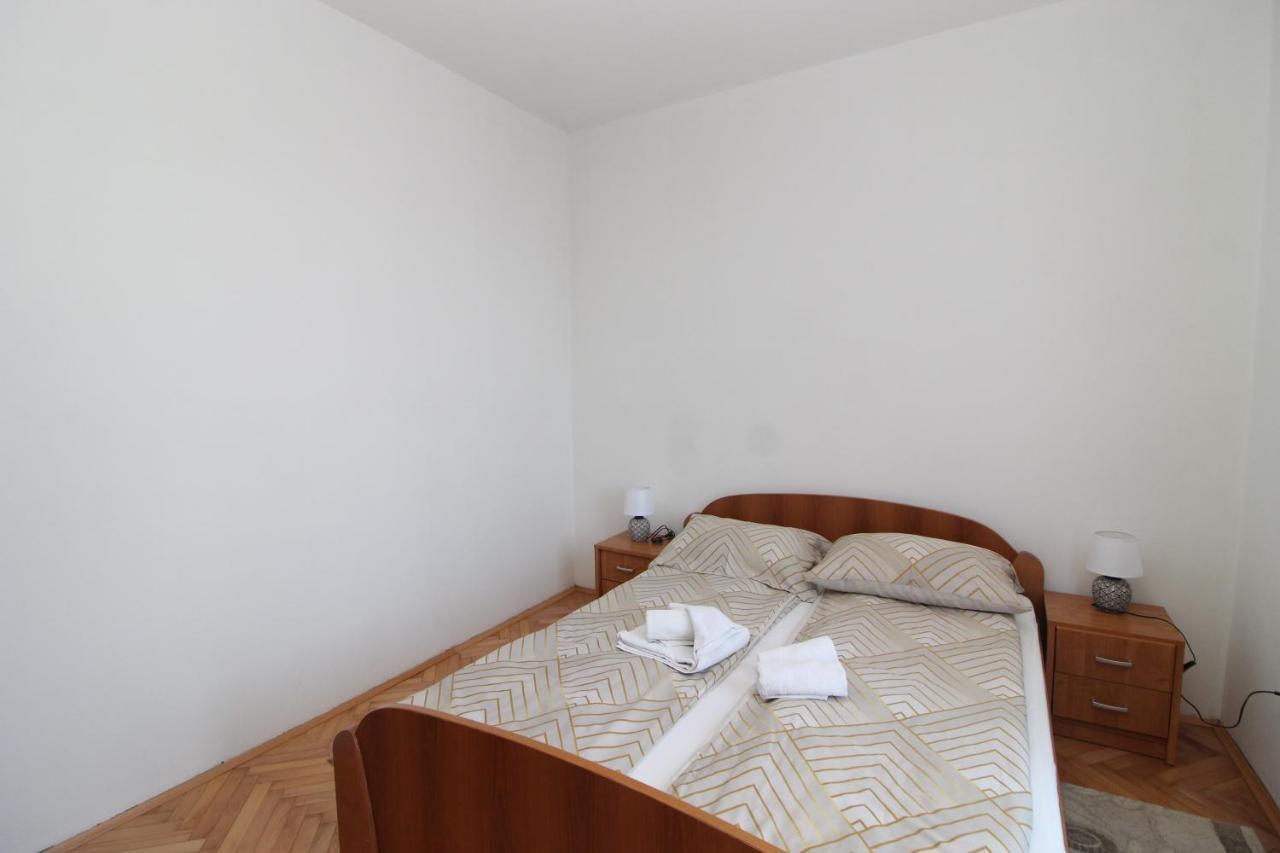Se-Na Apartment Pula Bagian luar foto