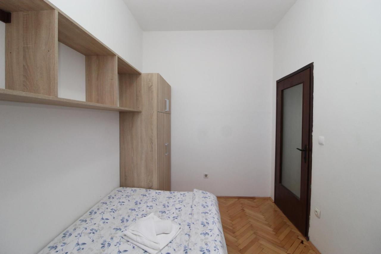 Se-Na Apartment Pula Bagian luar foto