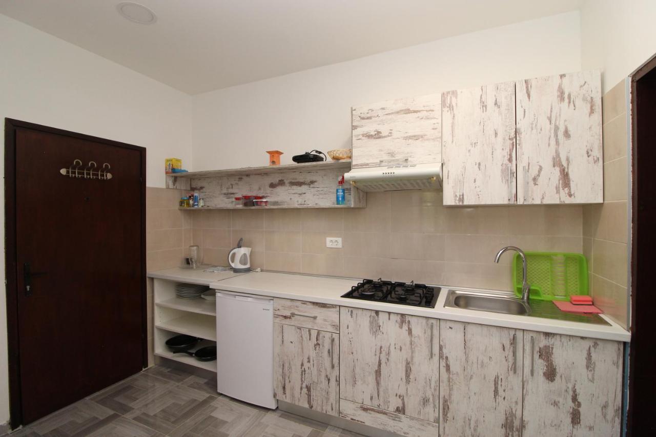 Se-Na Apartment Pula Bagian luar foto